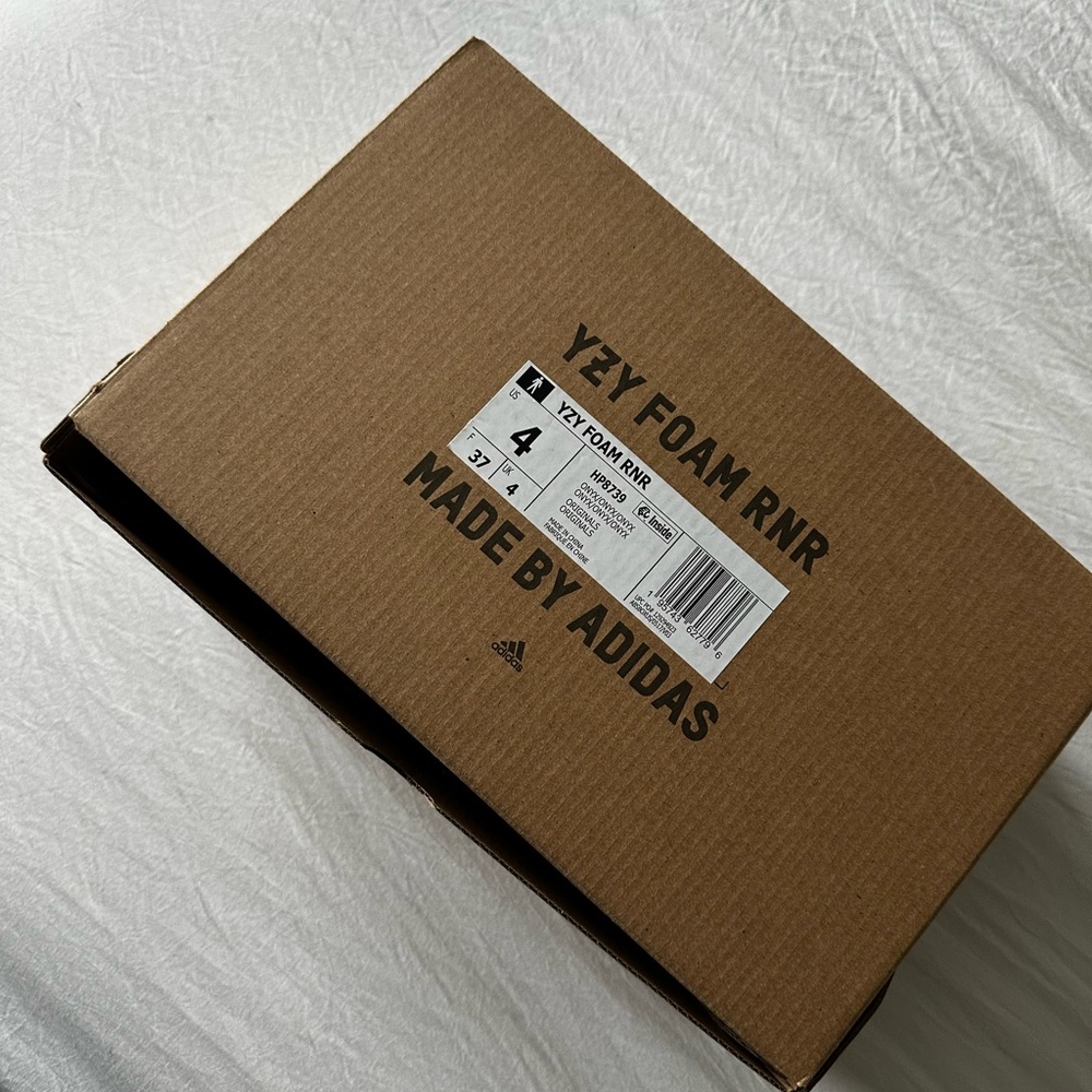 YZY FOAM RNR BOX ONLY